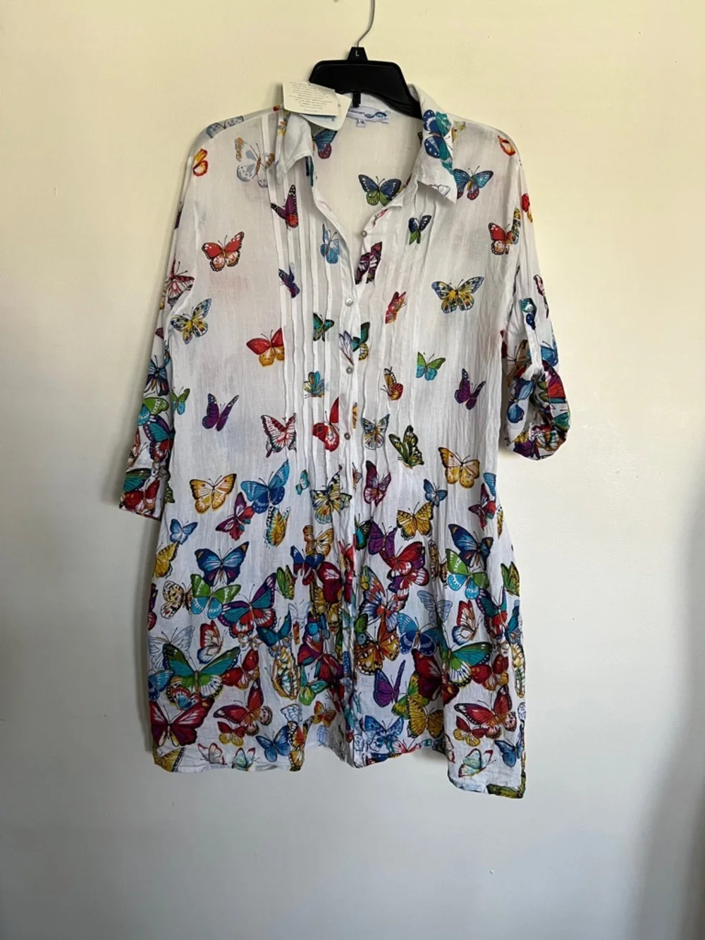 Colori di Mare White Button-Front Tunic with Butterfly Accent - Picture 12 of 12